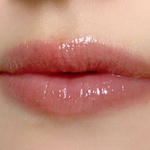 2026年っぽい顔を作るやつ。ドラッグストアで買える「名品リップ」5選