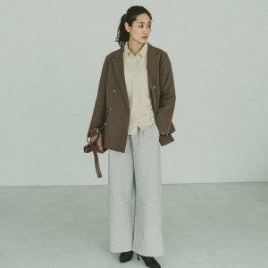 その持ち方ダサいかも？印象別に見る「ショルダーバッグ」の持ち方