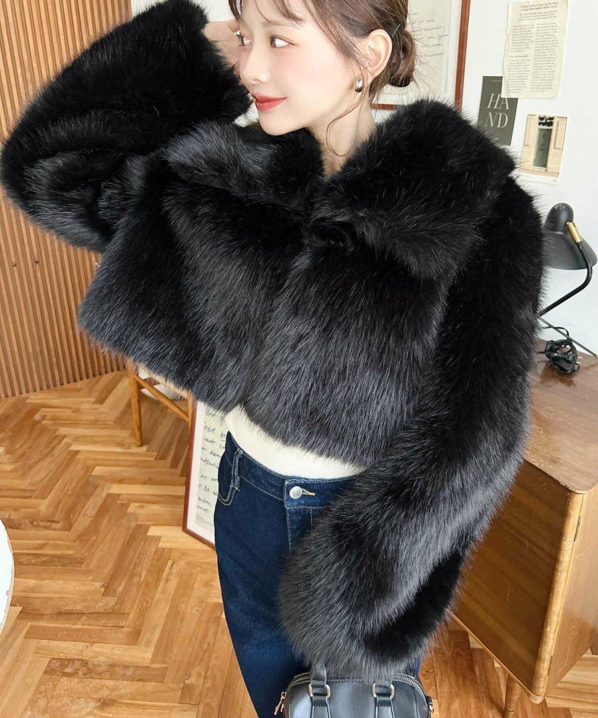 黒ファーコートコーデ