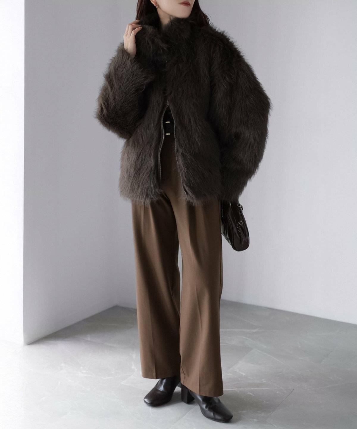 ブラウンファーコートコーデ