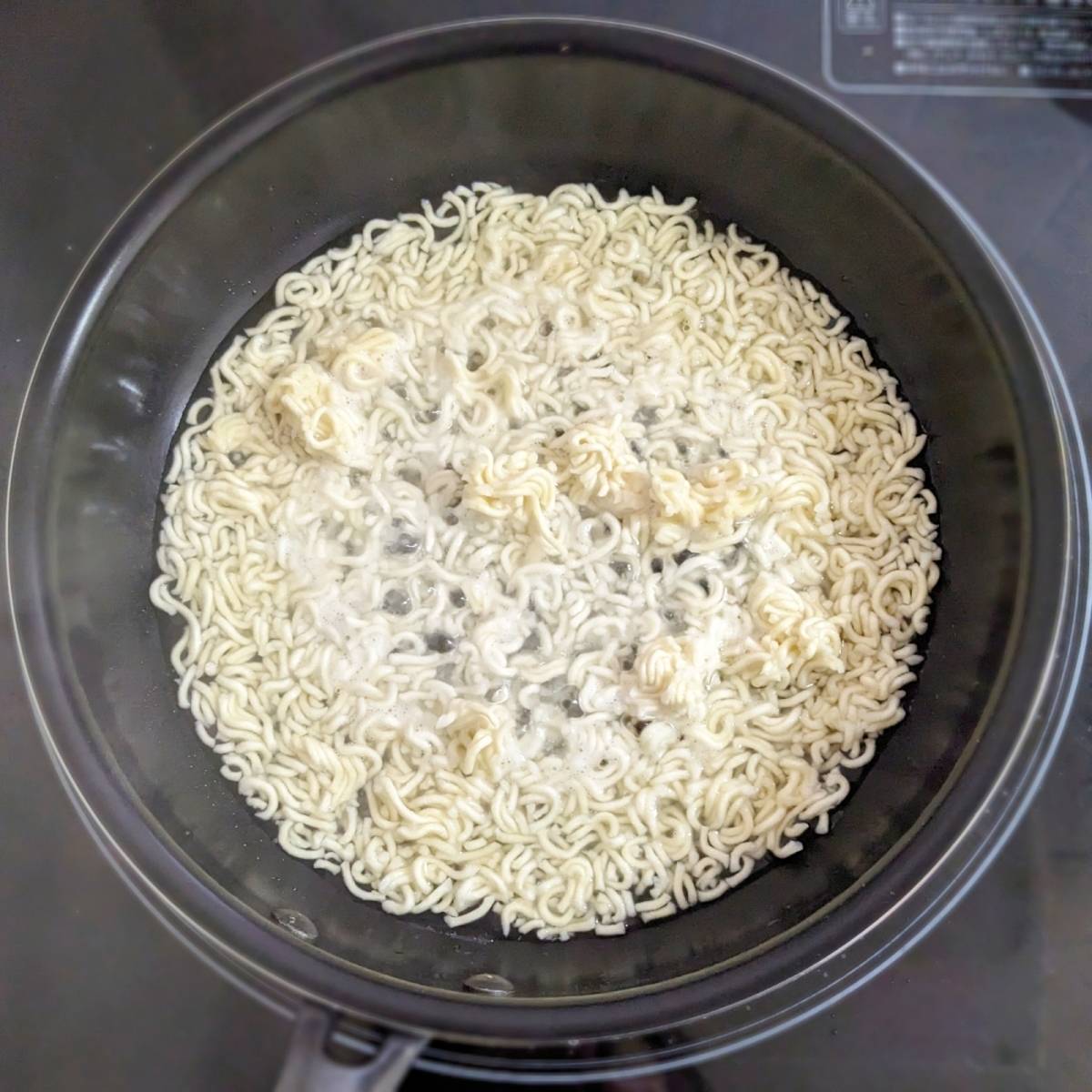 チャルメラ公式の「定番しょうゆチャーハン」のレシピ