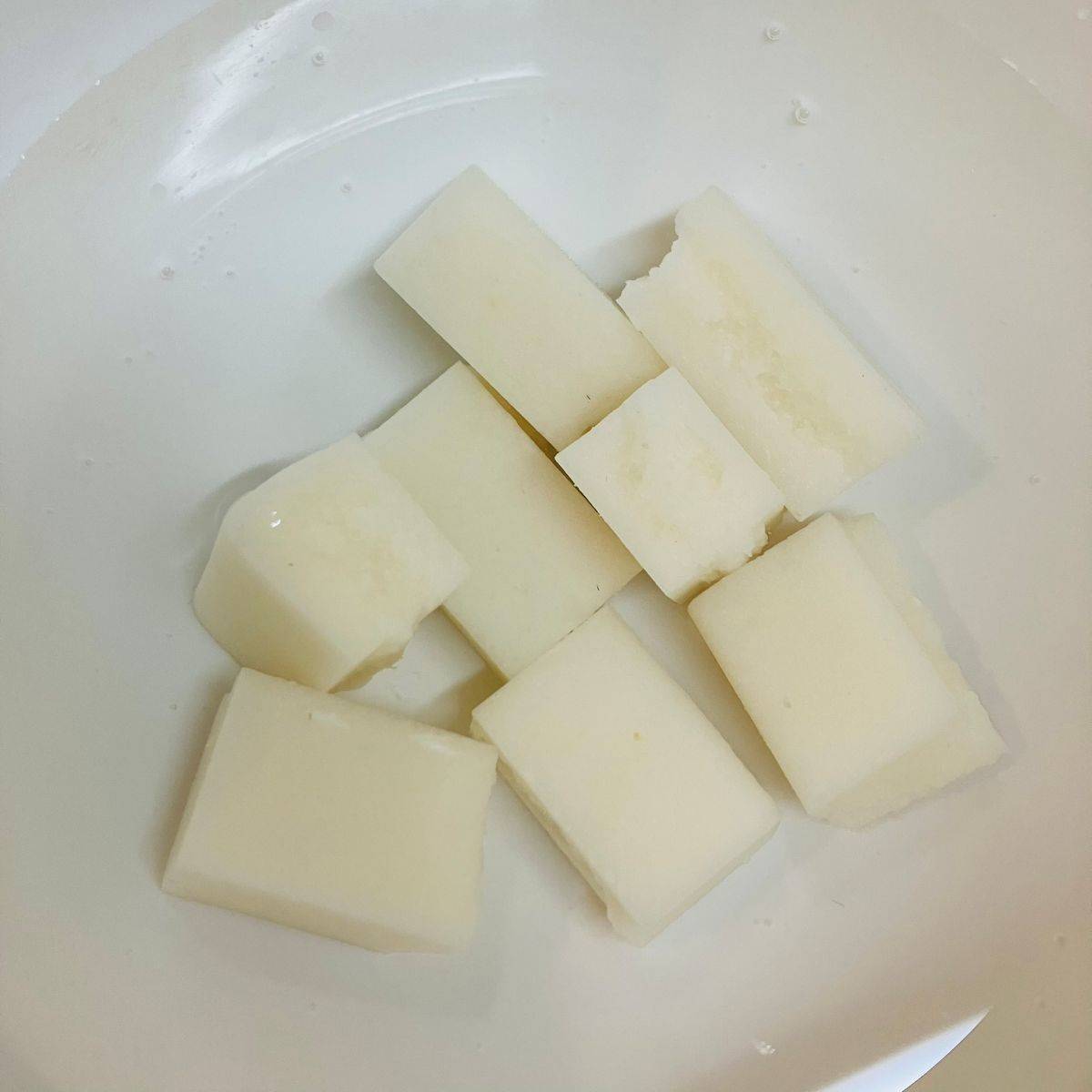 サトウ食品公式の「もちピザ」のレシピ