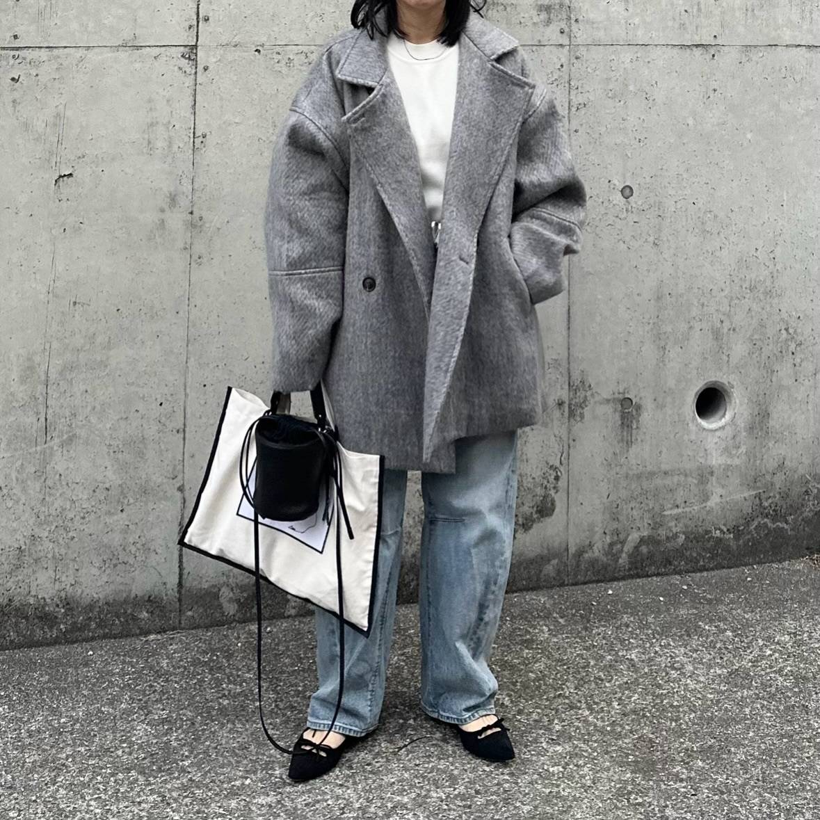 オーバーサイズのコートを羽織る！