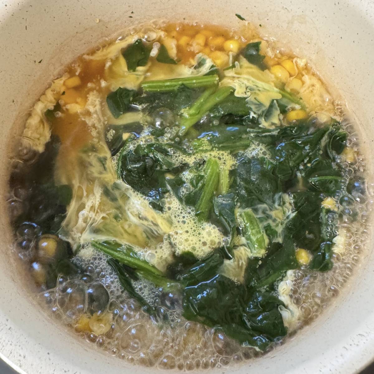 JA全農の「ほうれん草のたまごスープ」のレシピ