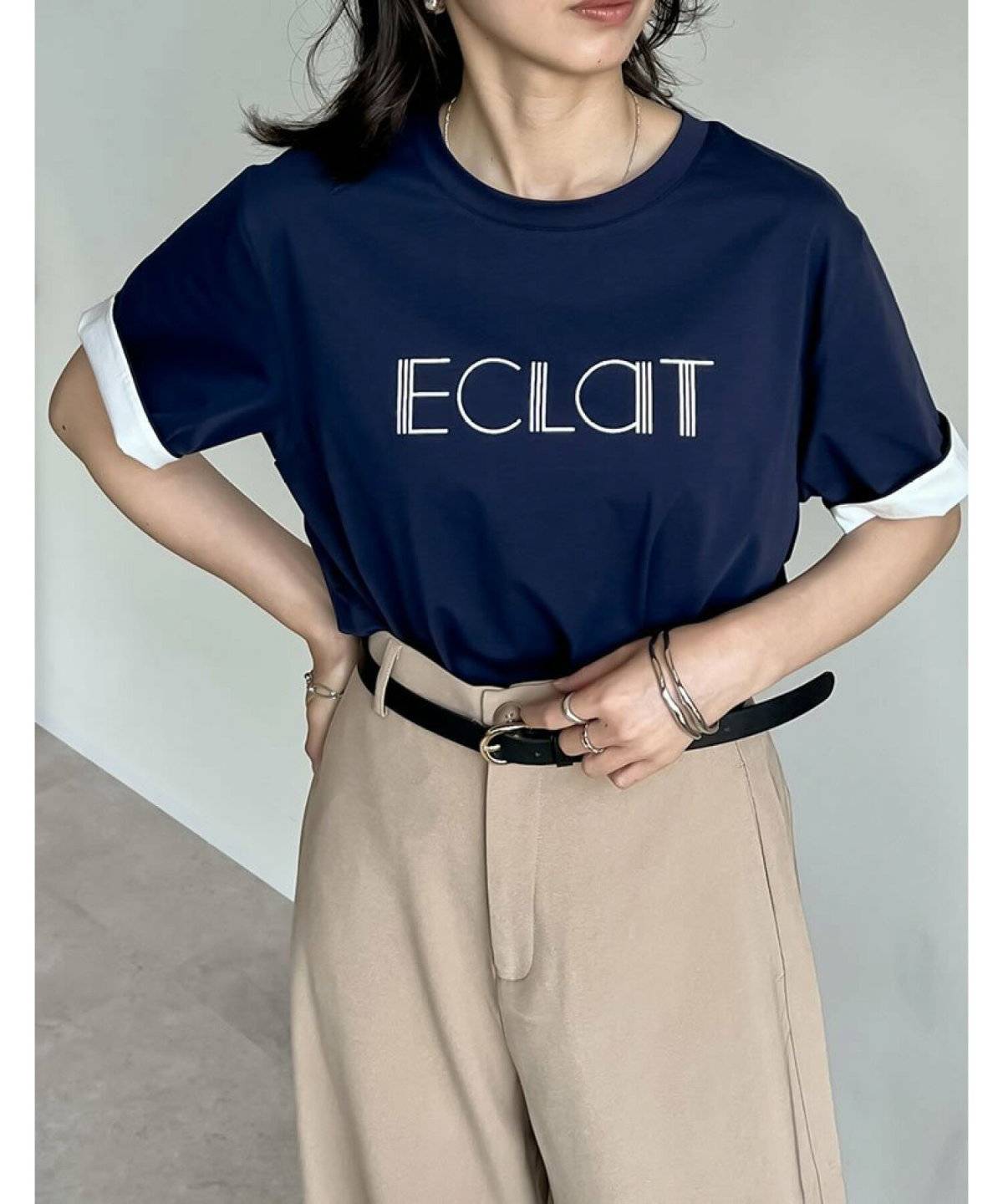 夏コーデの女性