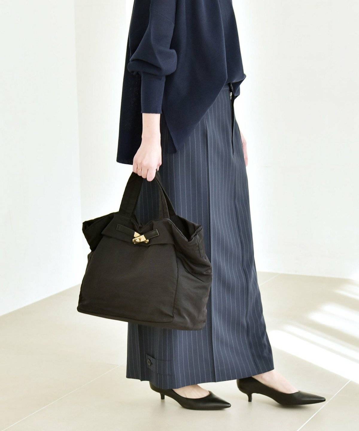 夏コーデの女性