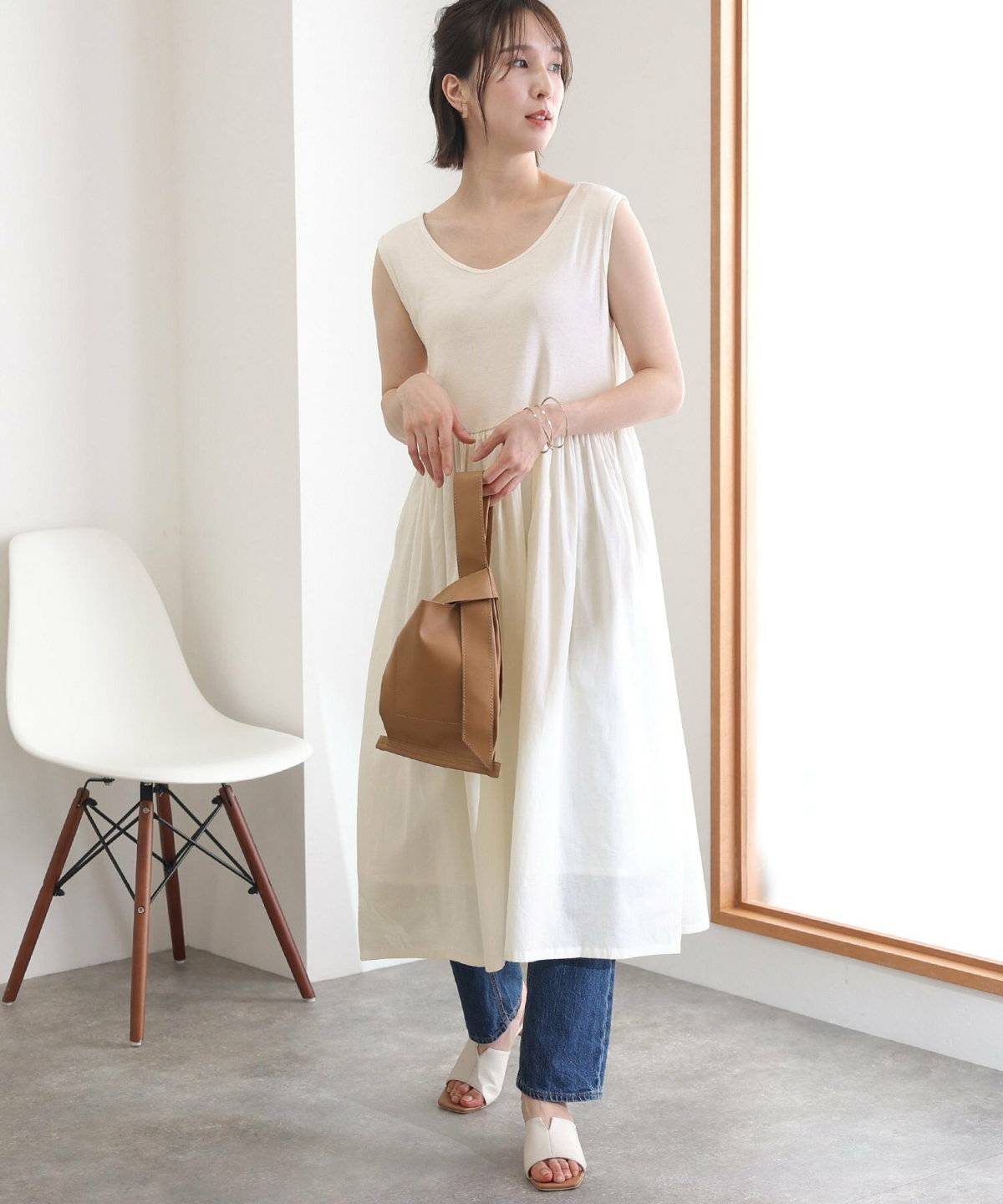 夏コーデの女性