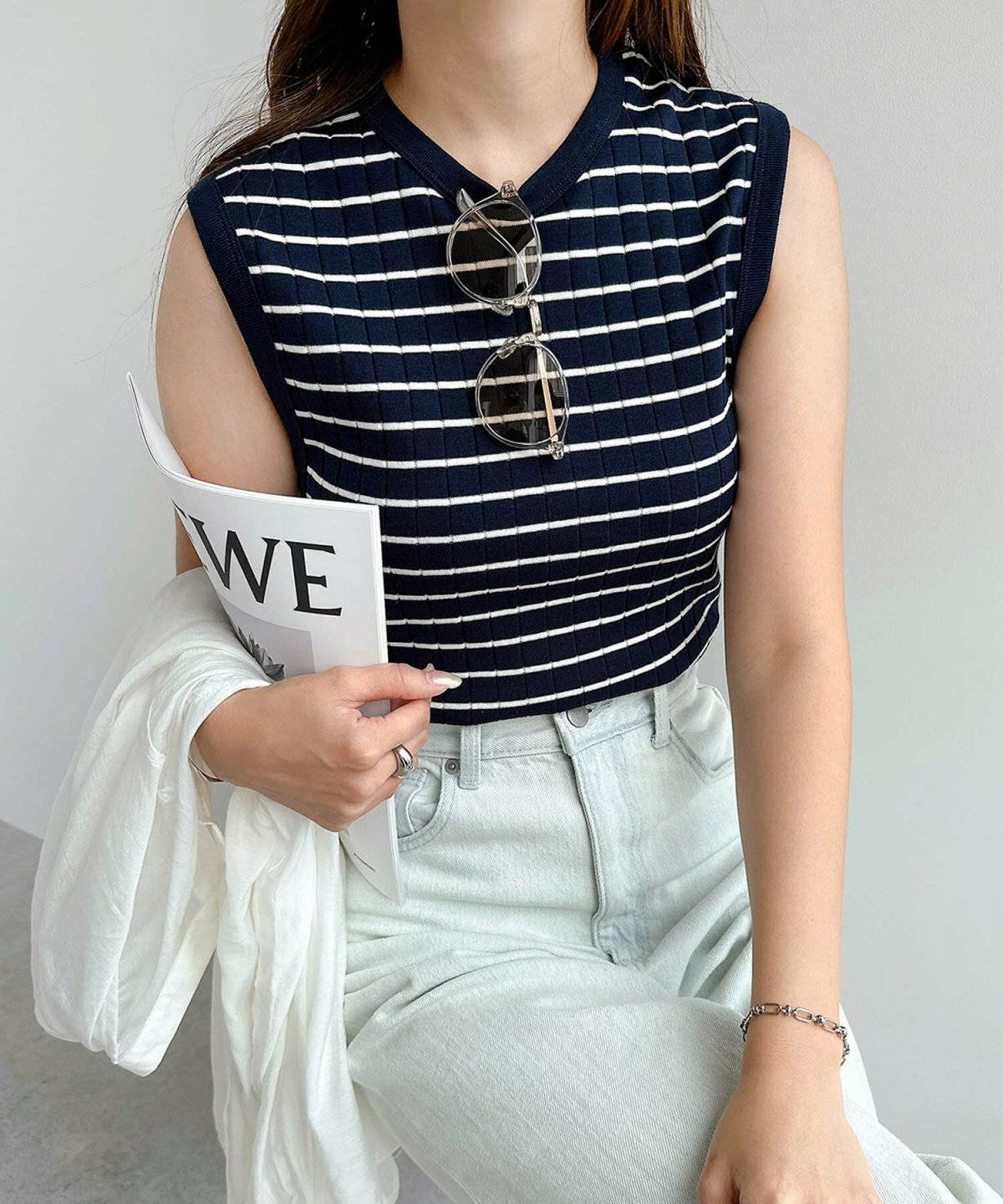 夏コーデの女性