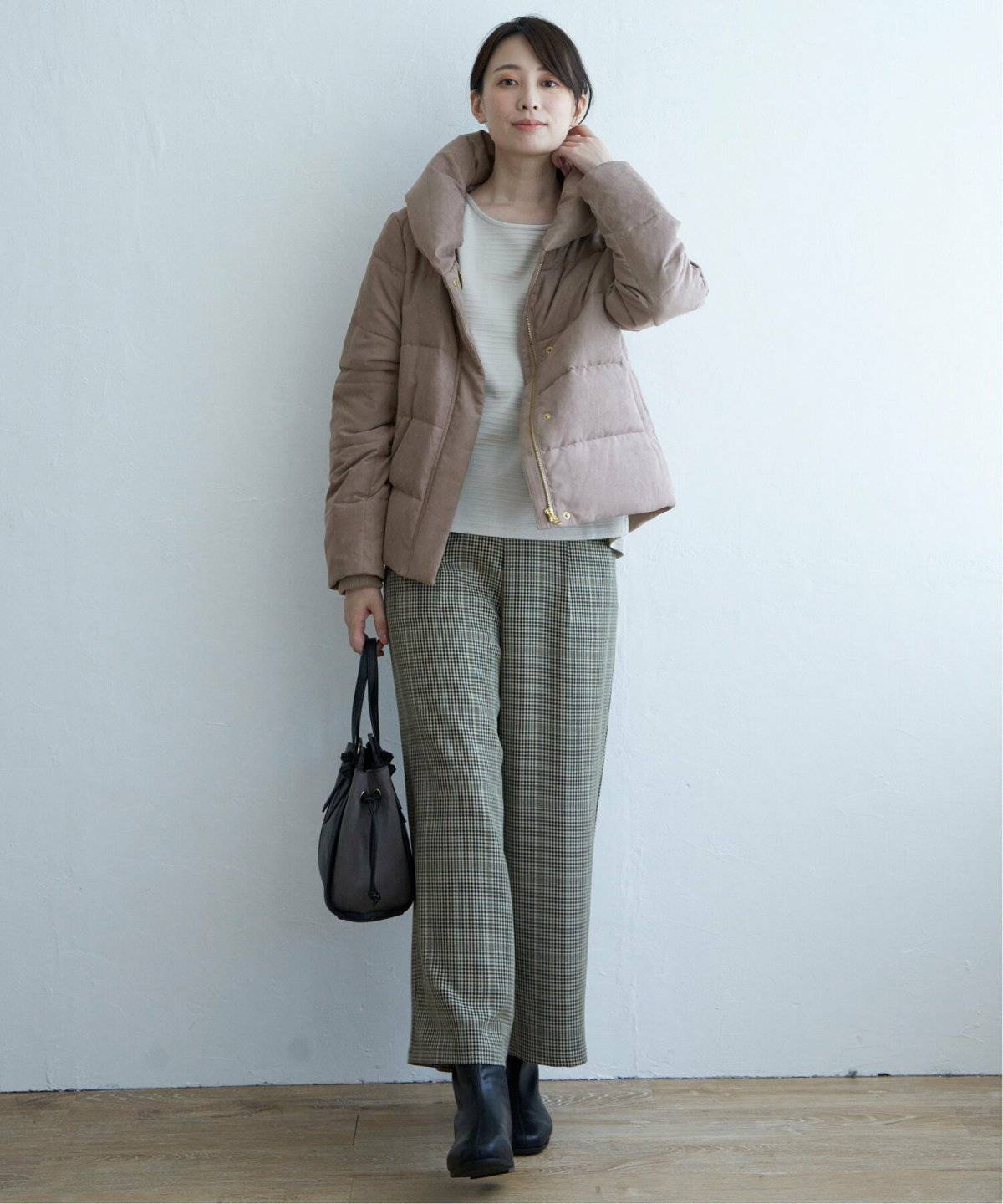 コートを着た女性