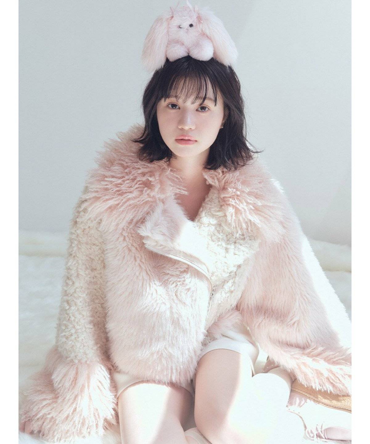 コートを着た女性