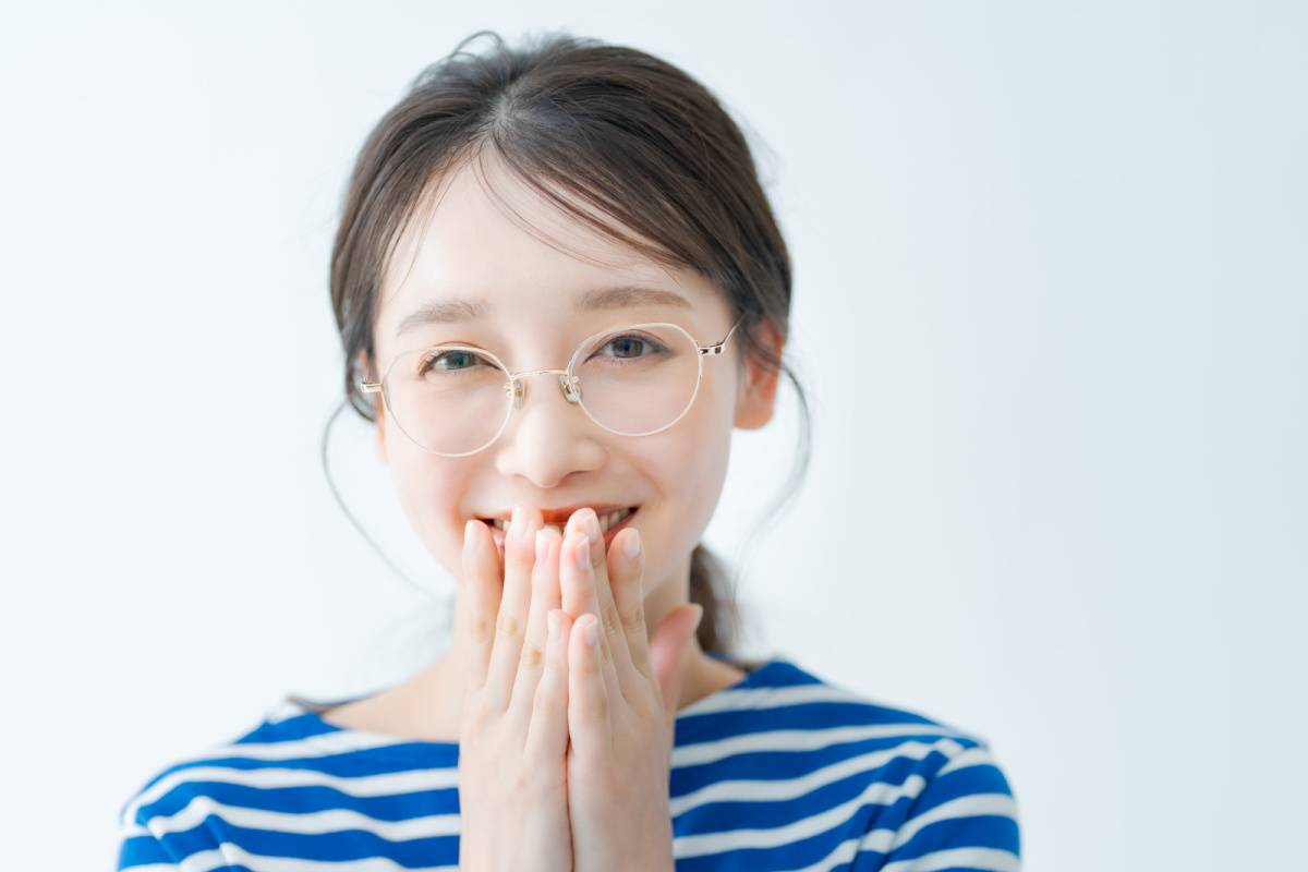 メガネをかけた女性