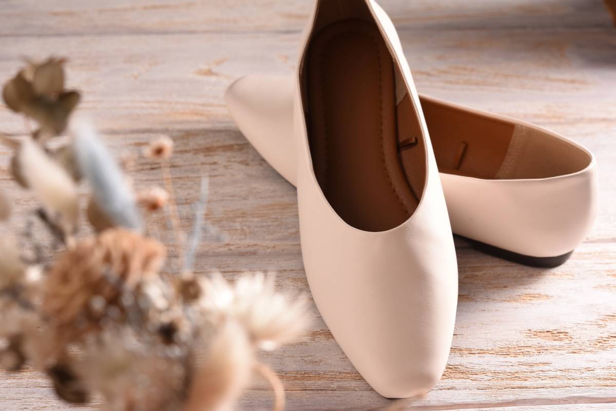 プチプラパンプス