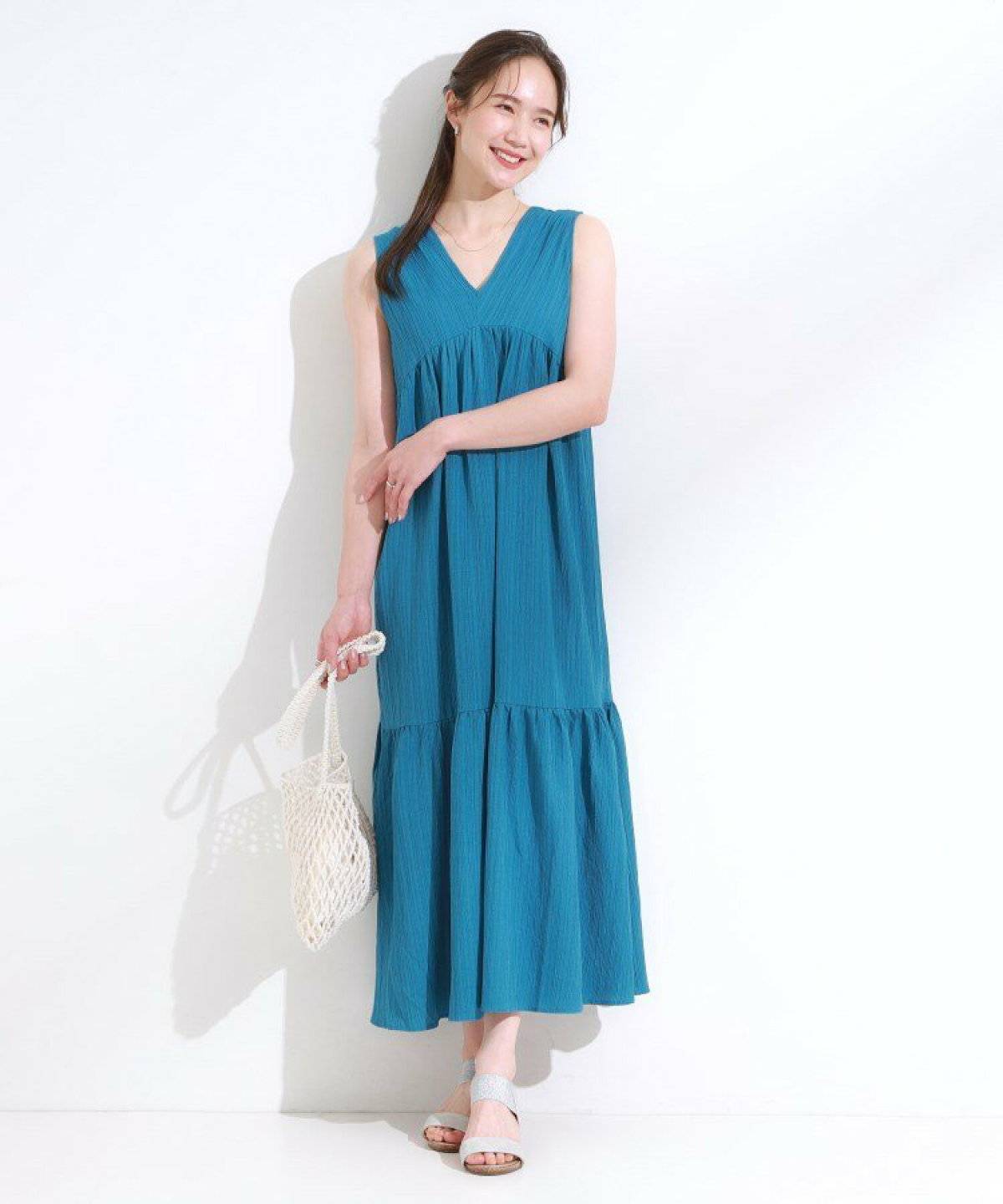 夏コーデの女性