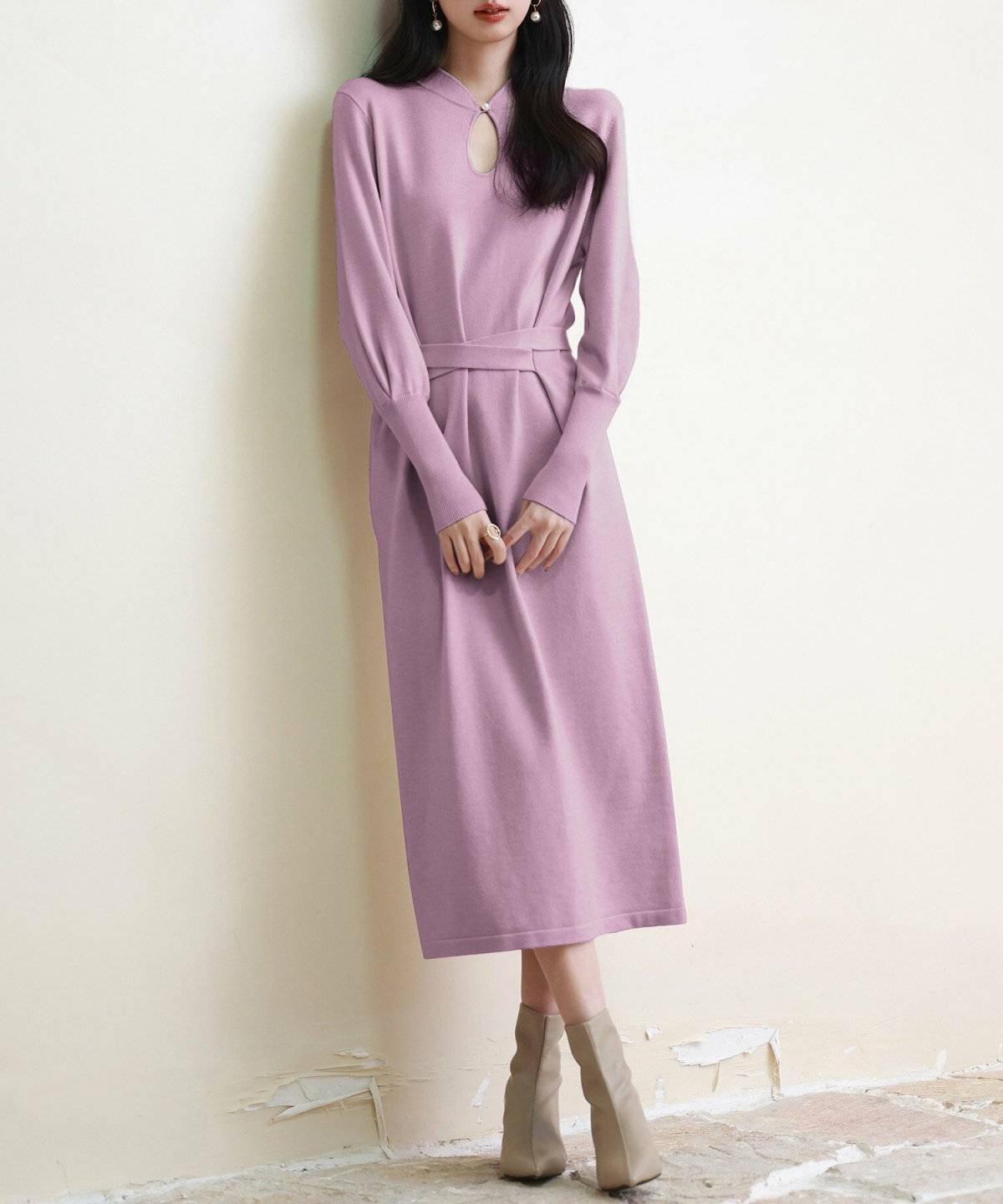 ワンピースを着た女性