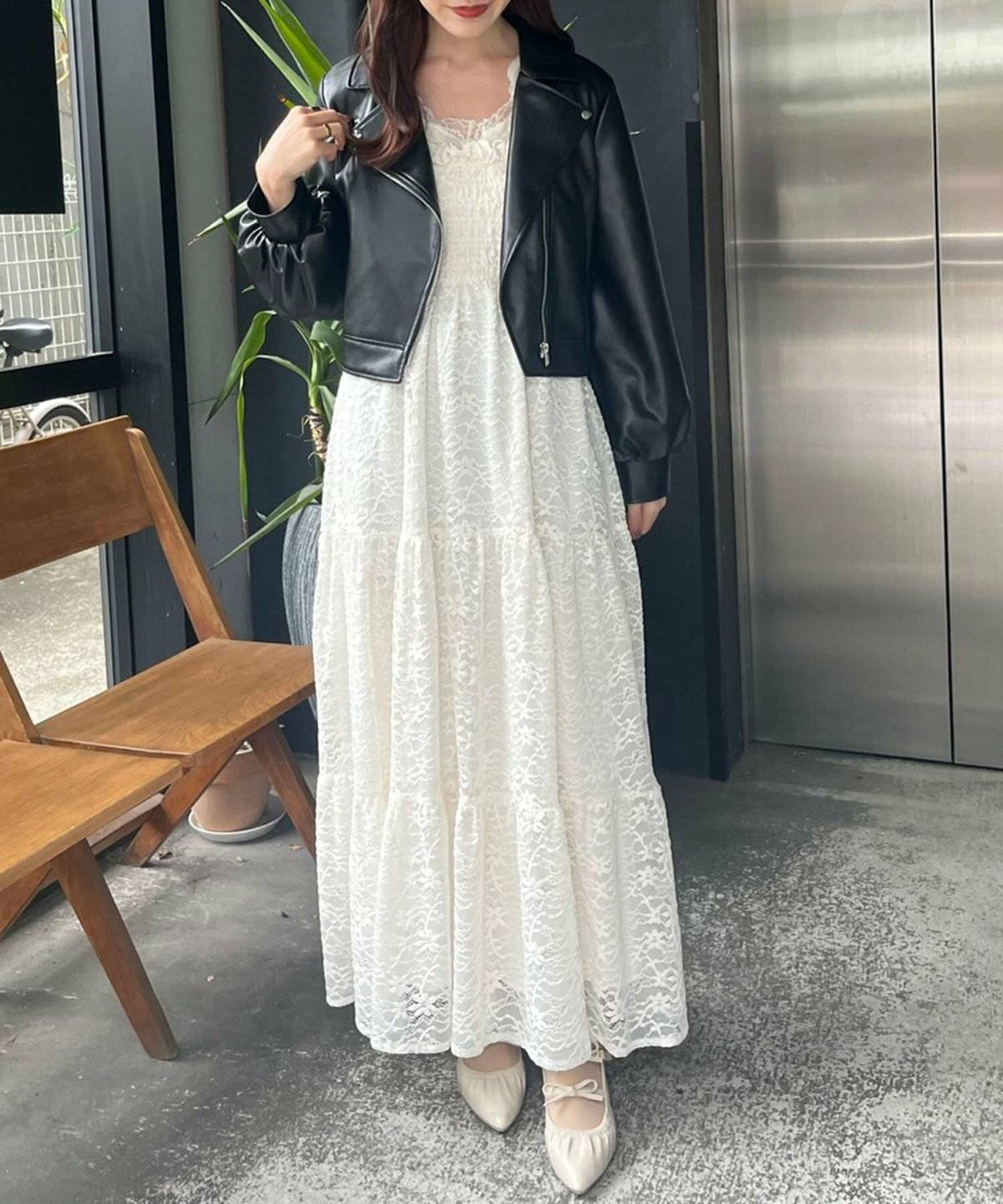 ライダースを着た女性