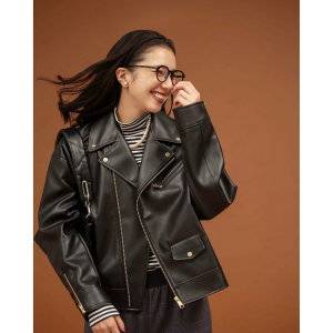 黒ライダースのレディースコーデ27選！おすすめの着こなしをご紹介