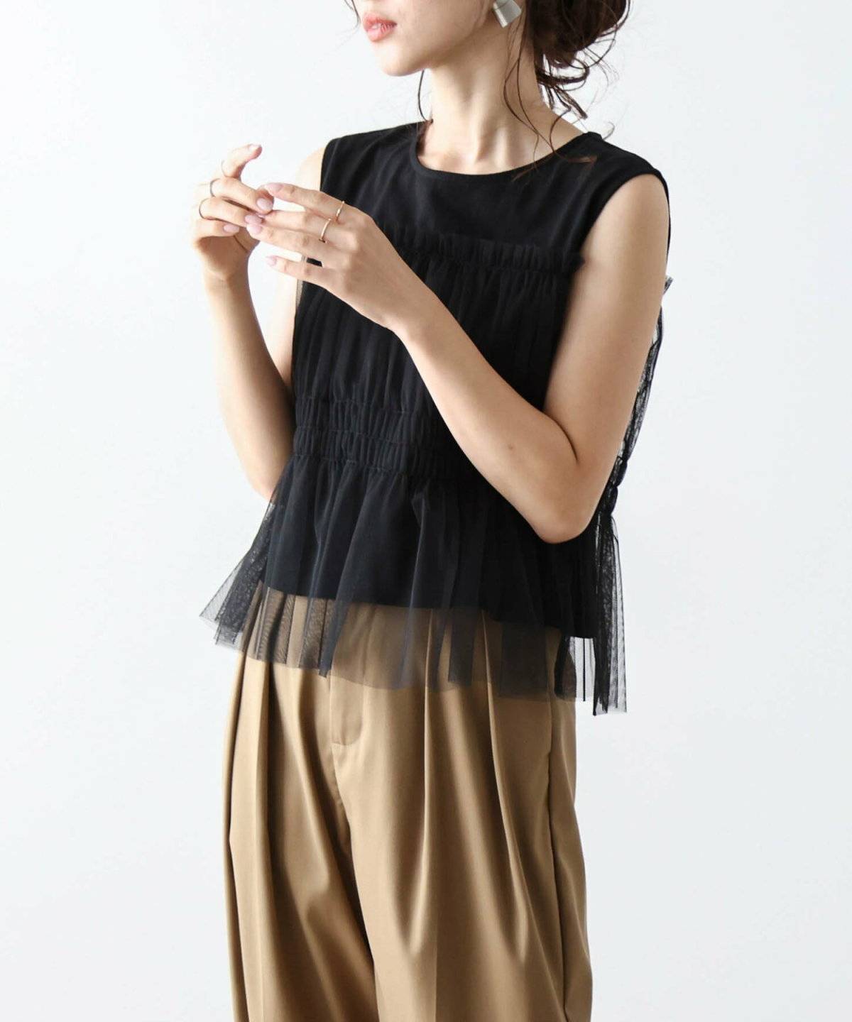 夏コーデの女性