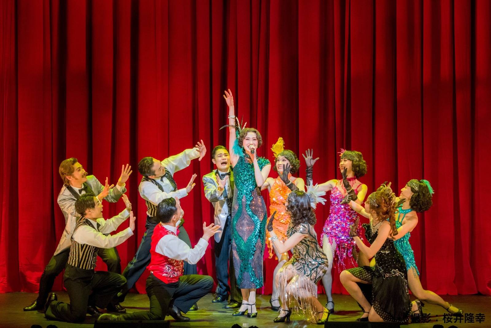 舞台メイク中の夢咲ねね