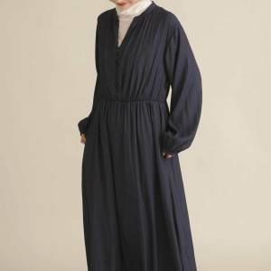 ぽっちゃり体型でも着やすい！着痩せワンピース5選〜2026年冬〜