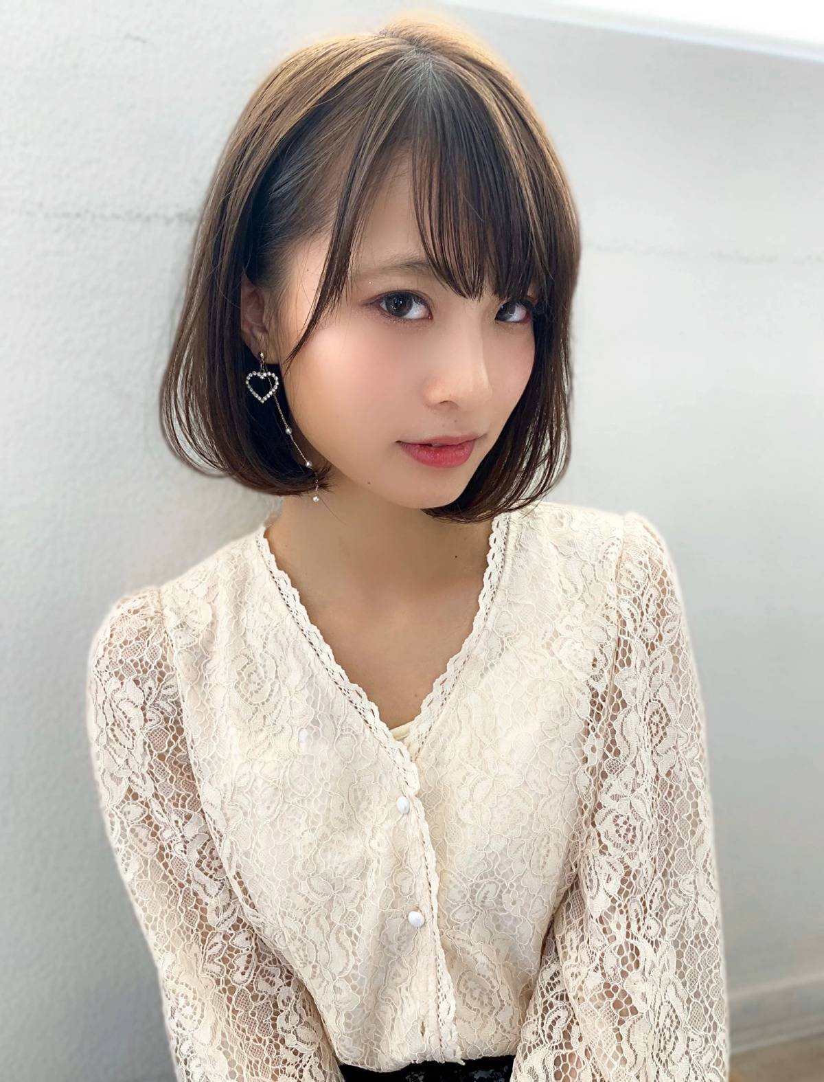 フェミニンワンカールボブ