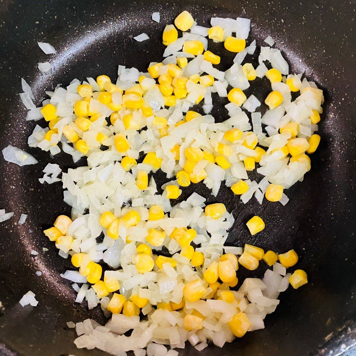 くらこん公式の「塩こんぶハンバーグ」のレシピ