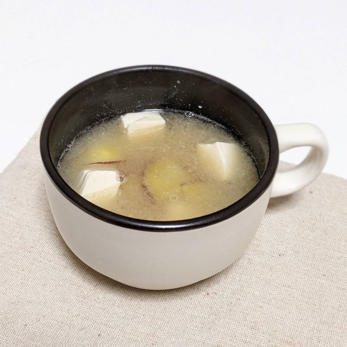 JAグループ公式の「さつまいもと豆腐の味噌汁」のレシピ