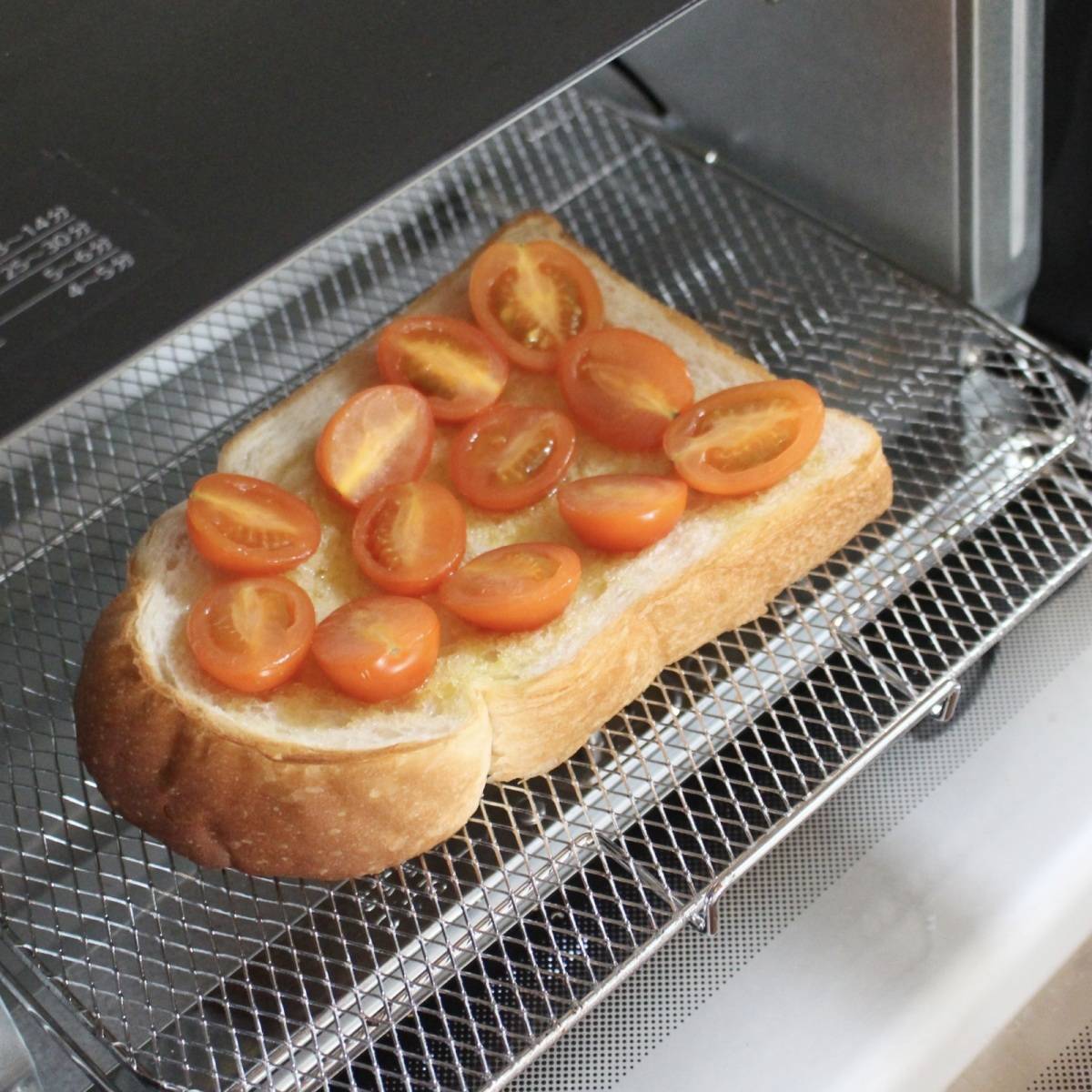 パスコ公式の「オリーブトマトトースト」のレシピ