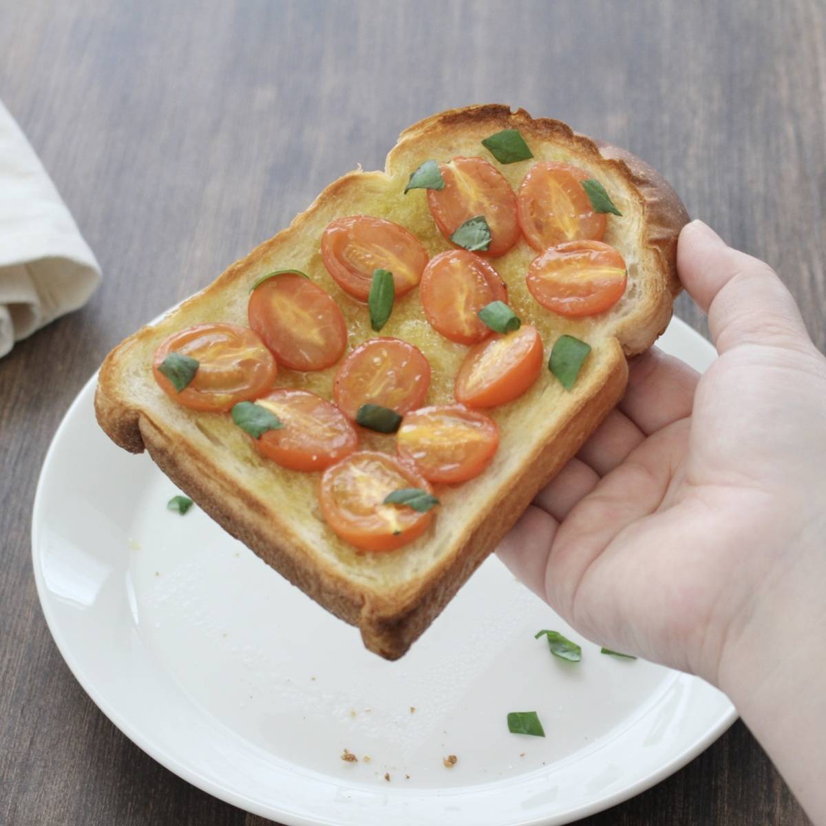 パスコ公式の「オリーブトマトトースト」のレシピ