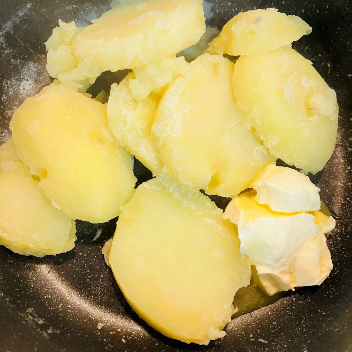 JAグループ公式の「じゃが芋とチョコレートのスコーン」のレシピ