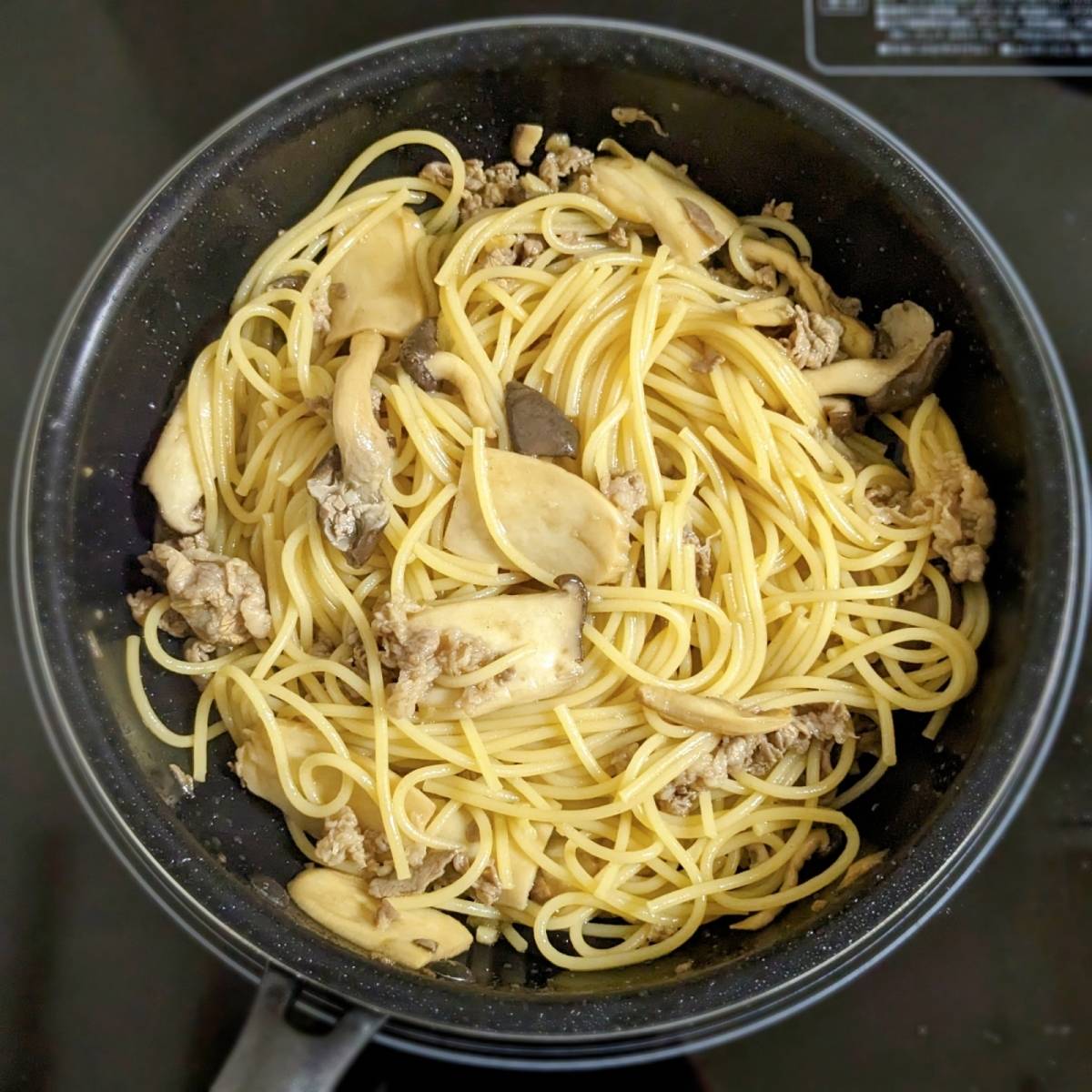 マ・マー公式の「しめじと牛肉の和風スパゲティ」のレシピ