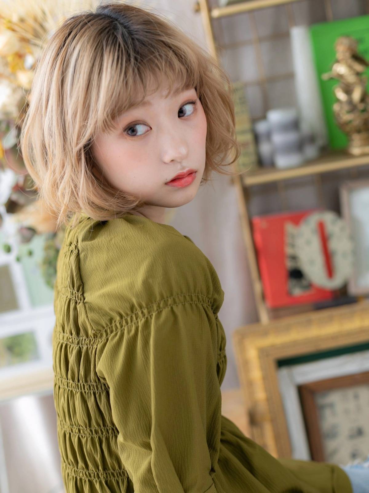 外国人風ハイトーンボブ