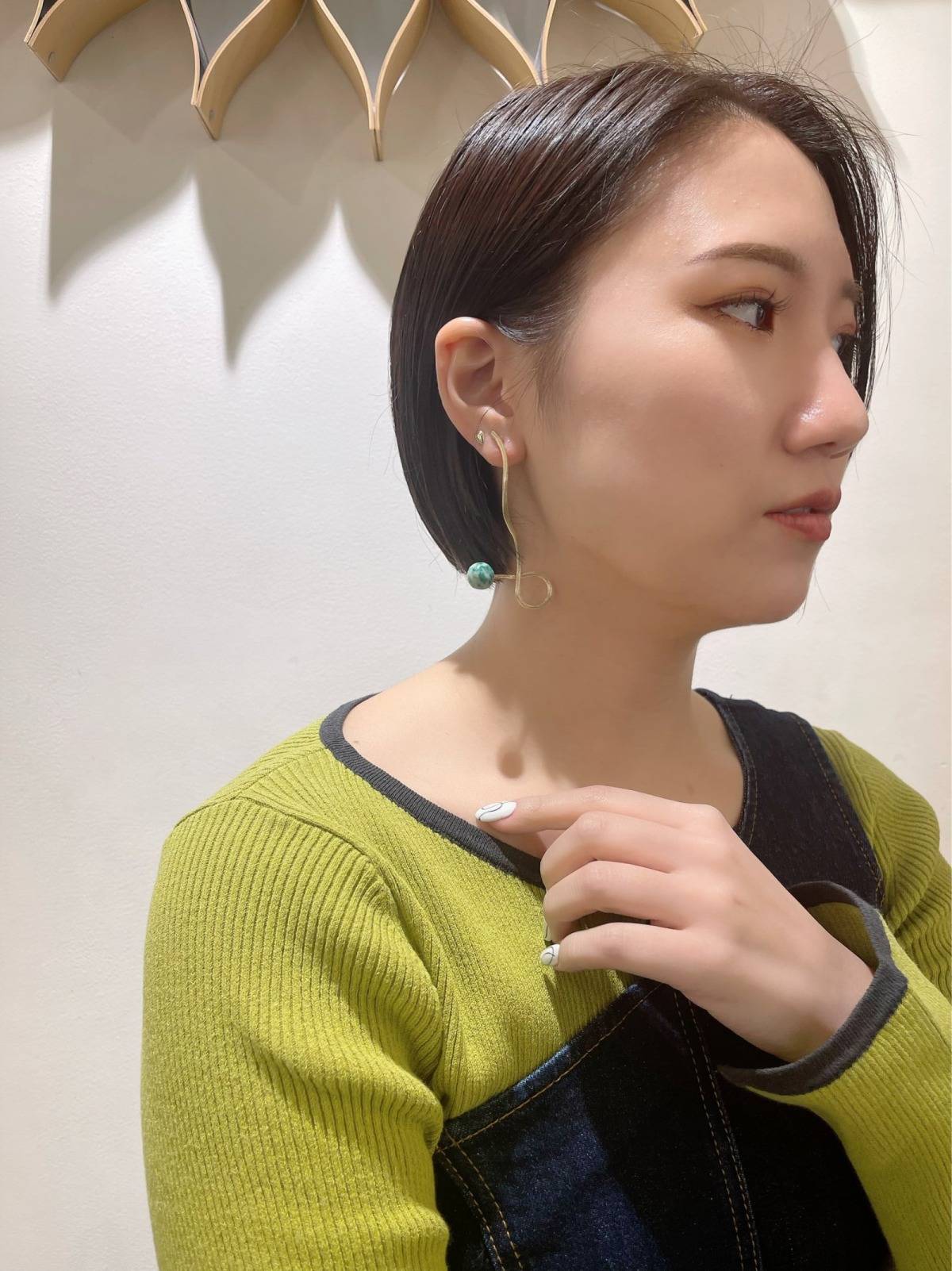 ボリュームレスなミニボブ