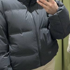 すっきり見えて防寒力高め。ショート丈が今っぽい【UNIQLO】ダウンジャケット