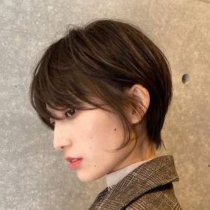  ワイドバングのレイヤーショート 