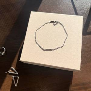 【3COINS】え、安すぎない?付けっぱなしでもOKな「有能アクセ」