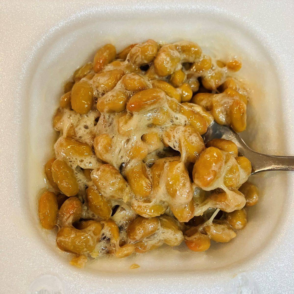 タカノフーズ公式の「韓国海苔ごま納豆パン」のレシピ