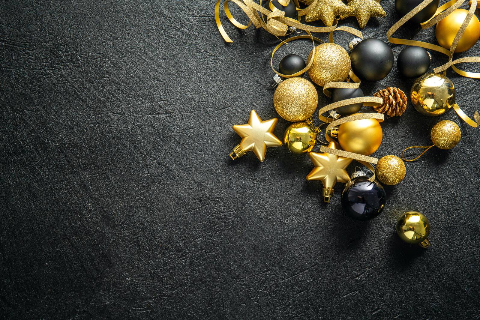 北西 良縁を引き寄せる ゴールド シルバー