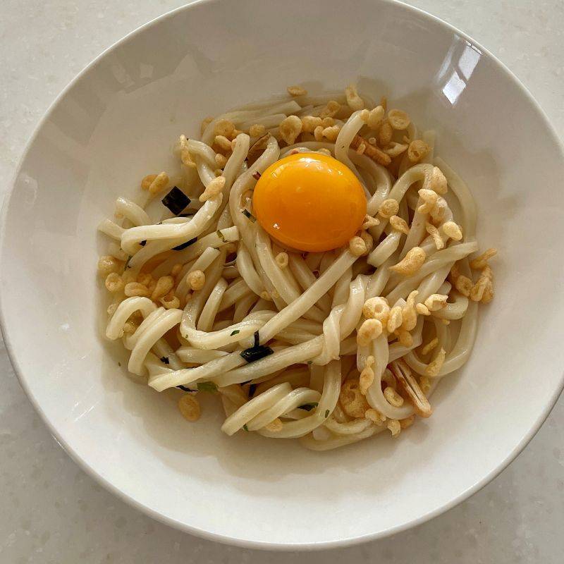 永谷園公式の「待つだけで釜玉風うどん」のレシピ