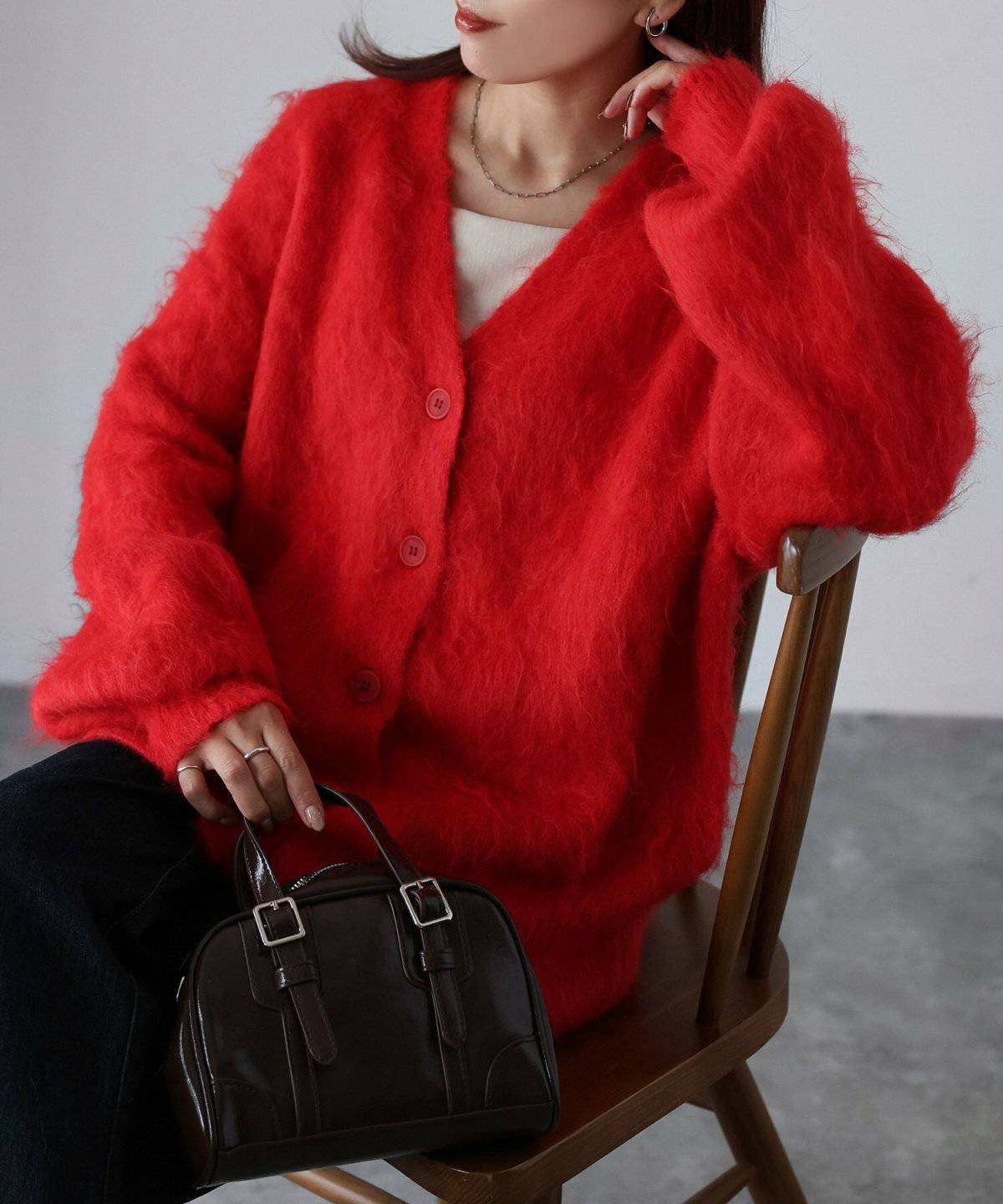 スカートコーデの女性