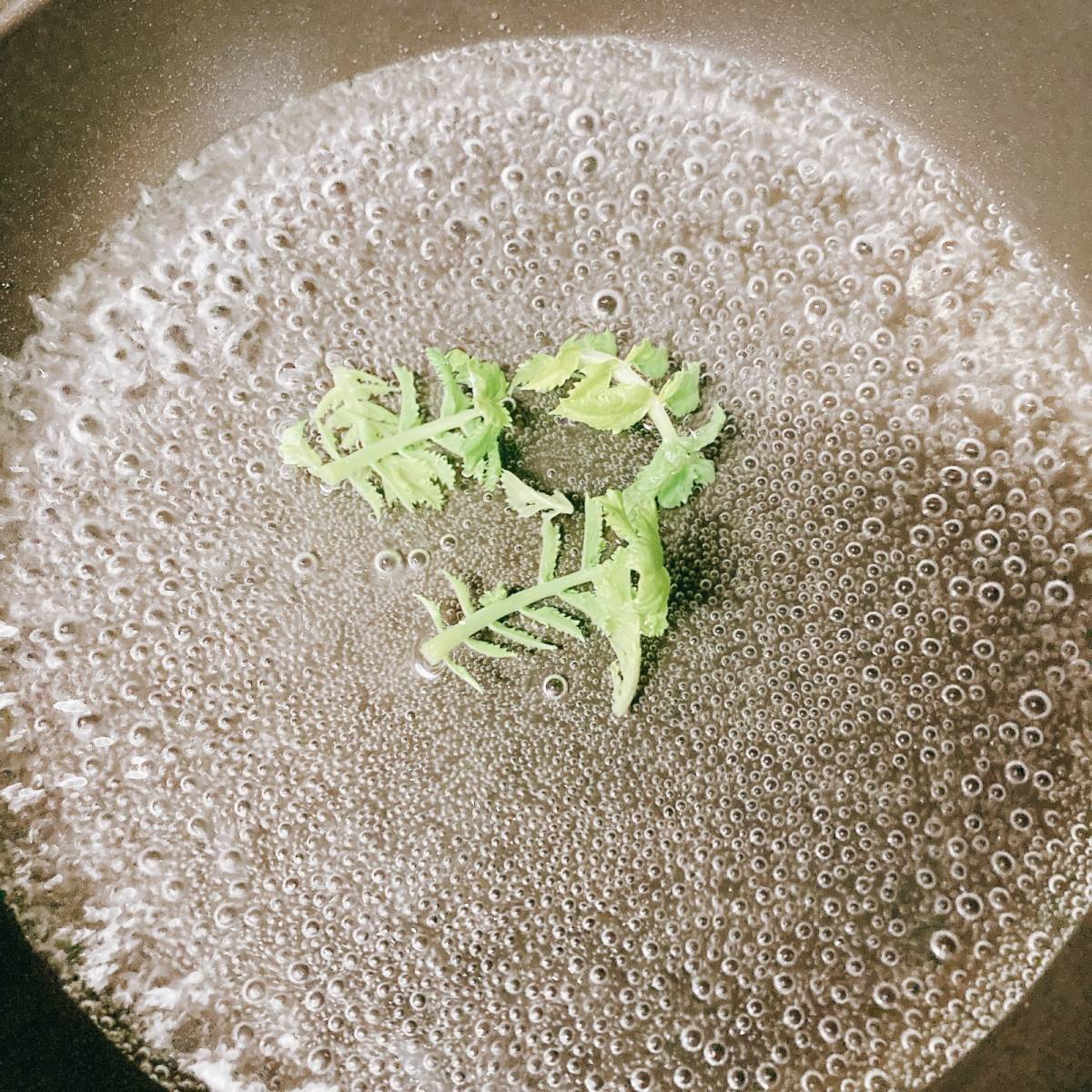 くらこん公式の「塩こんぶの青じそごはん」のレシピ