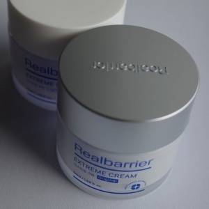 バリアサポートでふっくら潤う。乾燥知らずの肌へ「Real Barrier」エクストリームクリーム