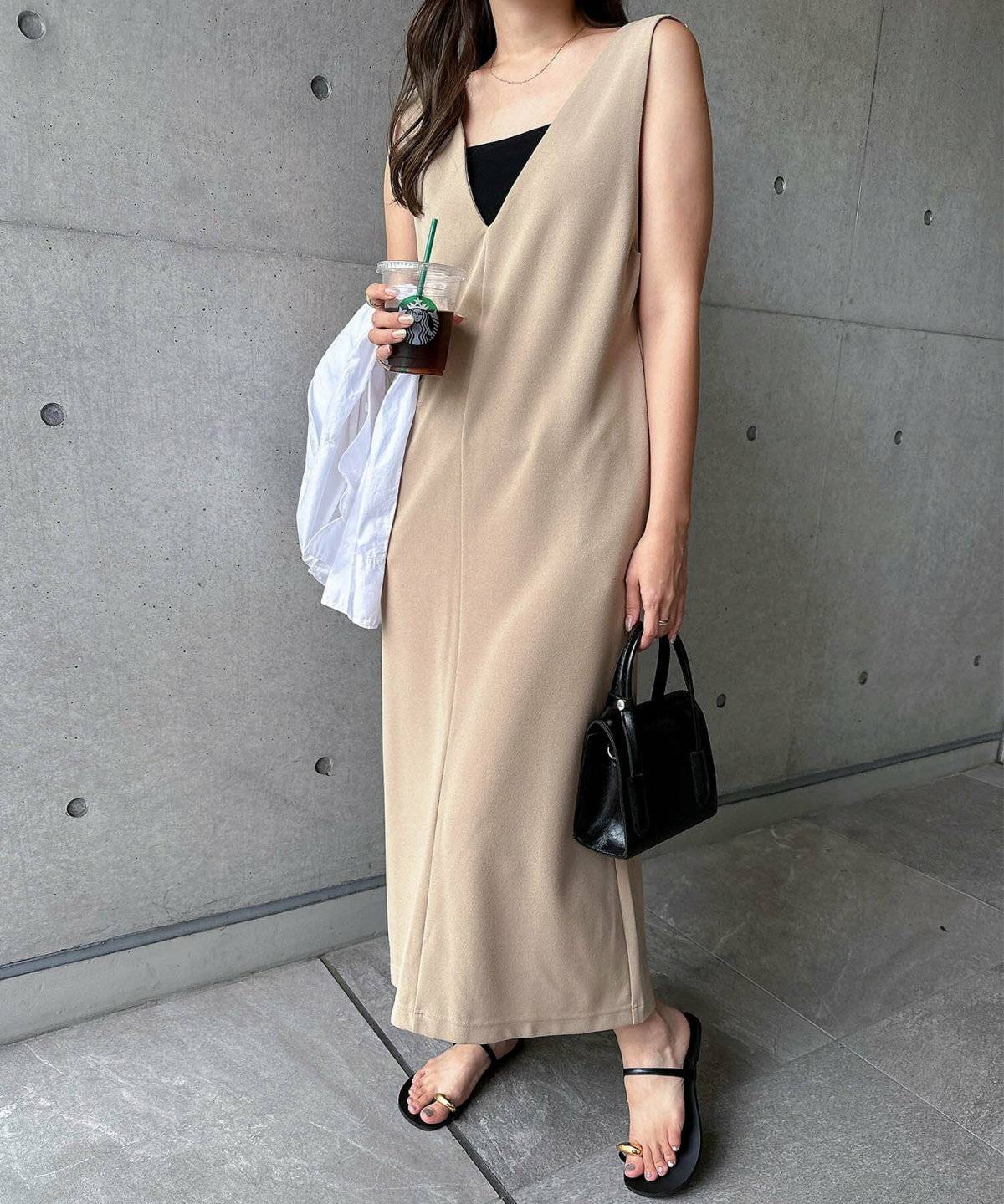 春コーデの女性