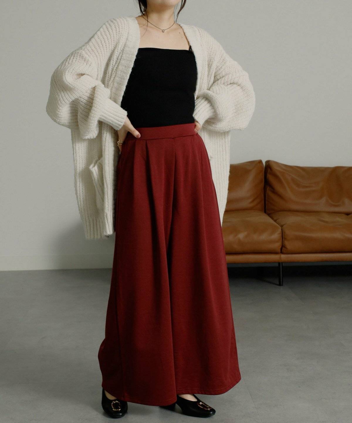 カラーワイドパンツを使ったコーデ