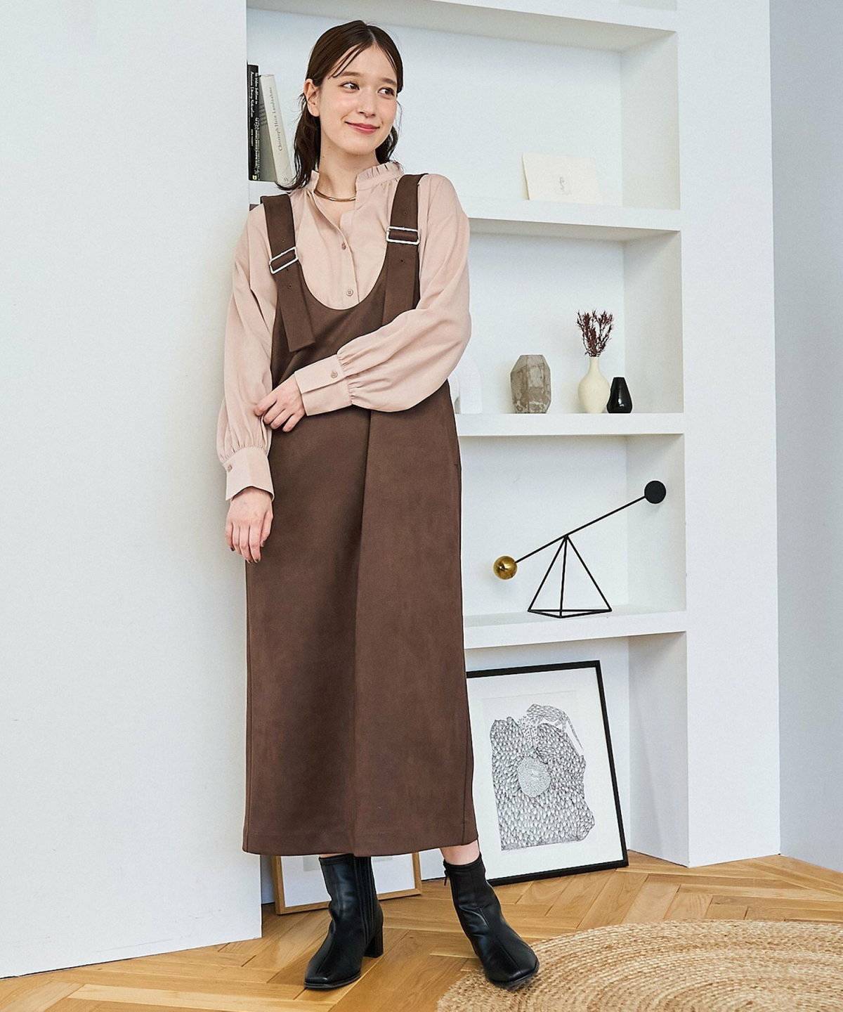 スカートコーデの女性