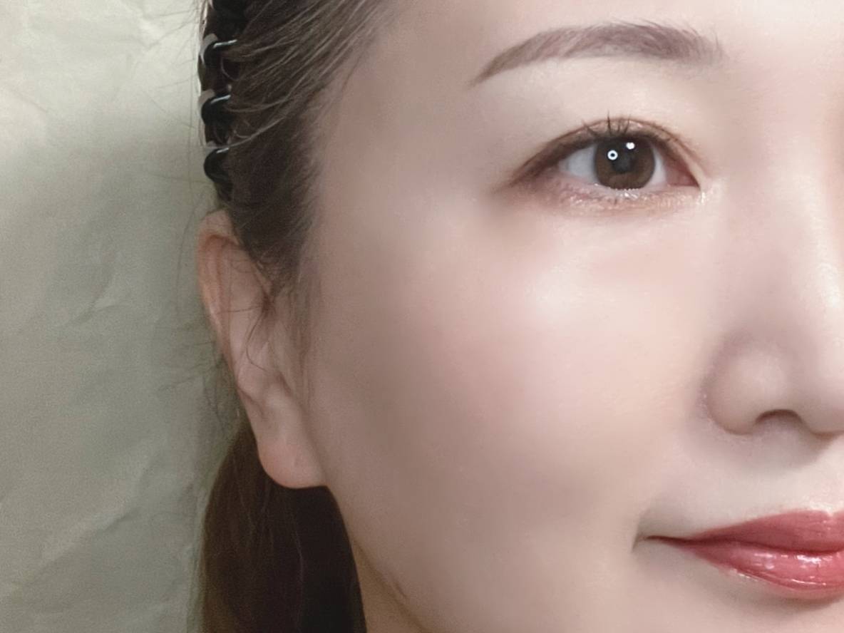 MIRIMU ミリム グロウパウダー ローズグロウ パウダーハイライト 入れた後 筆者顔