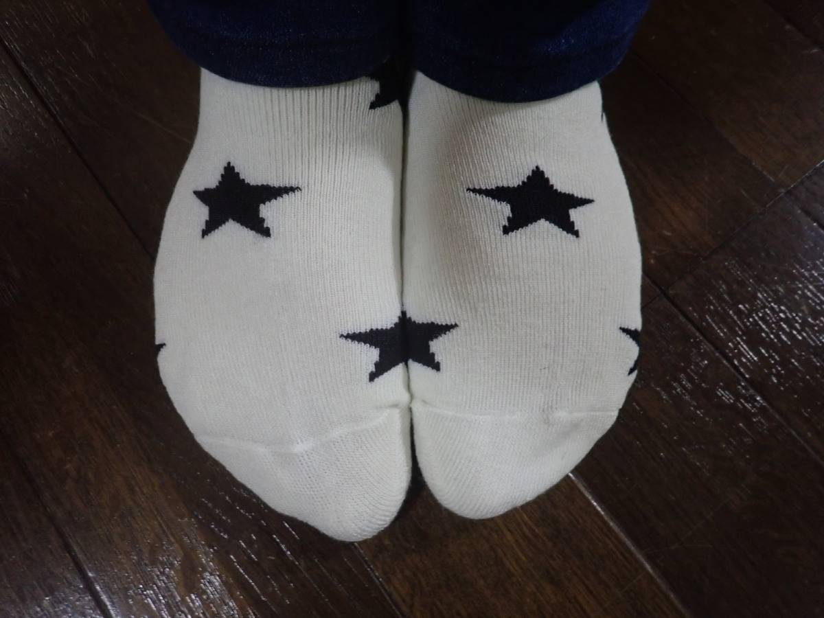 ダイソーのパイルソックス(レディース、星柄)