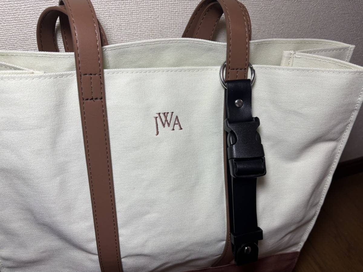 3COINS ジャケットホルダー カラビナ