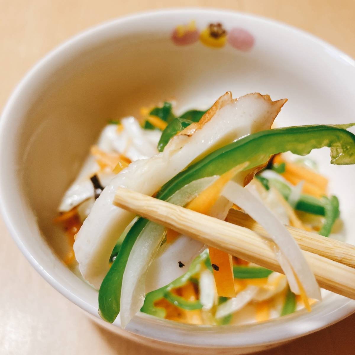 JAグループ公式の「ちくわピーマンの和風サラダ」のレシピ