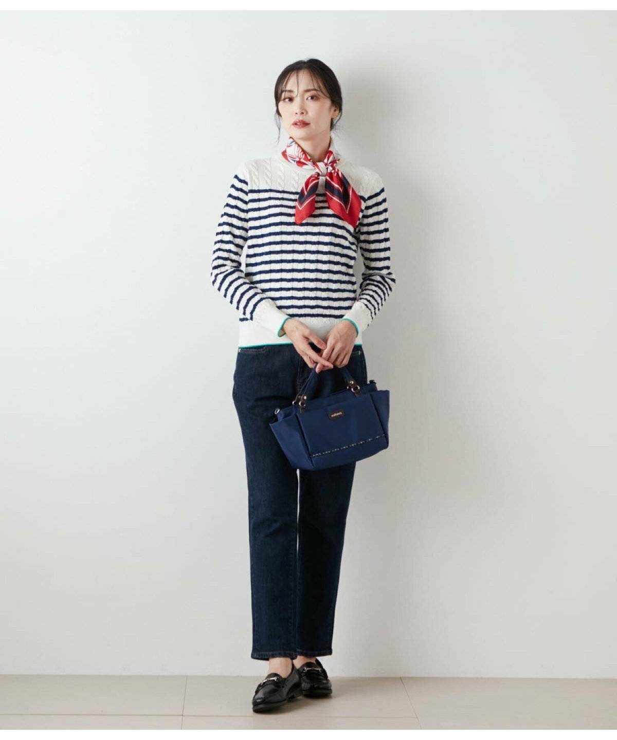 小物のカラーを統一する