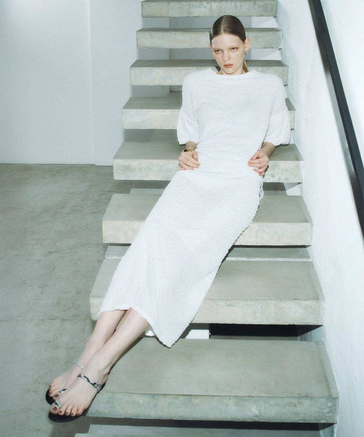 クラシカルコーデの女性